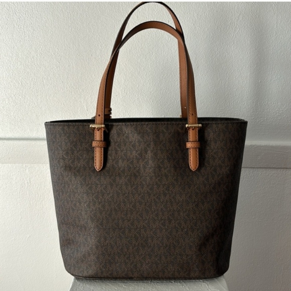 Michael Kors Jet Set Large Logo Pocket Tote Bag - Picture 3 of 16